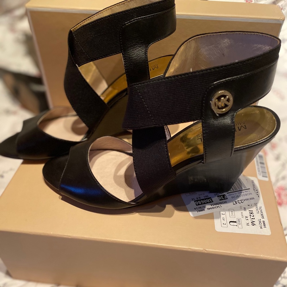 Michael Khors Black meadow wedge